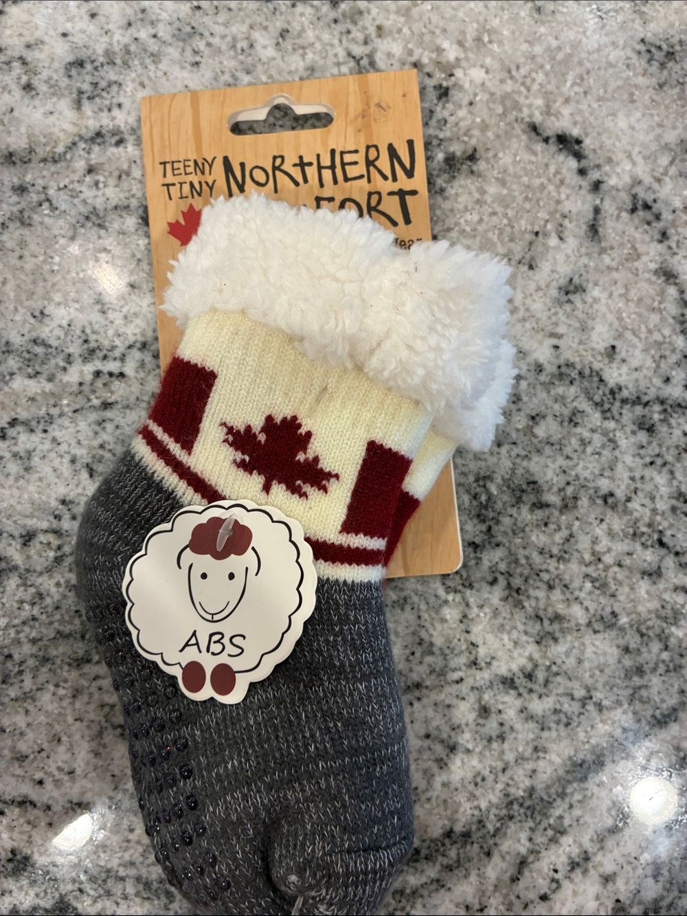 Northern Comfort by River Wear Kids Sherpa Gripper Socks Cream, Red & Gray. B20